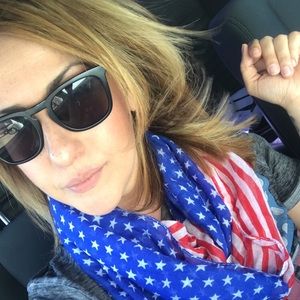 Meet your Posher, Marie